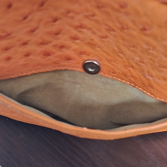 Farotto Viaggi vibrant Orange Leather Satchel with Textured Finish Rolled Handle - Picture 6 of 8